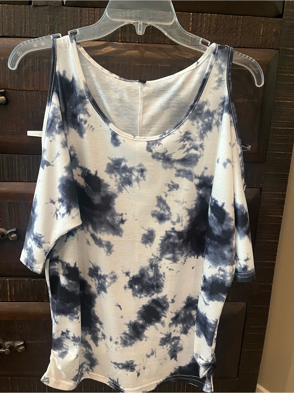 NWOT Women’s Cold-Shoulder Top 3/4 Sleeve - Blue & White Coquette Girl Festival - Picture 3 of 7